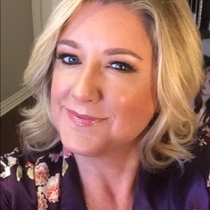 Meet your Posher, Deidre